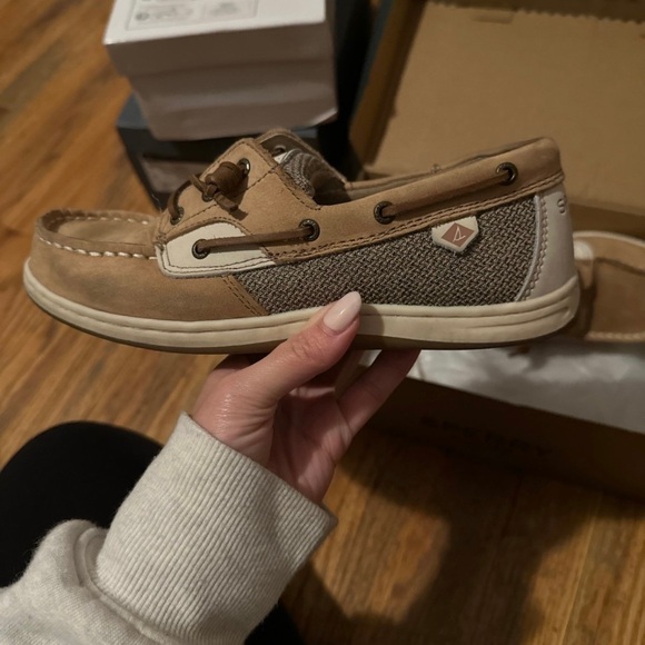 Sperry - Picture 3 of 5